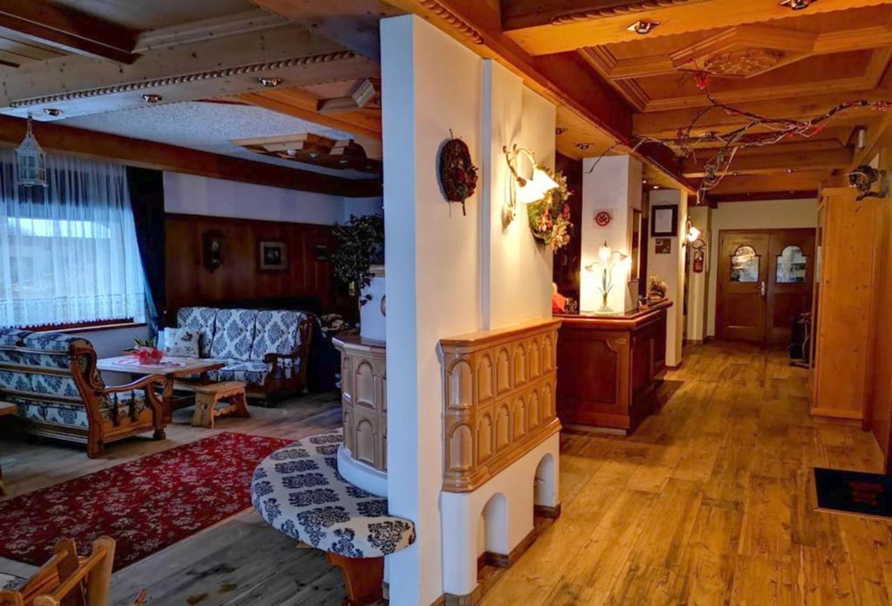 Hotel Rosalpina Rocca Pietore Buitenkant foto