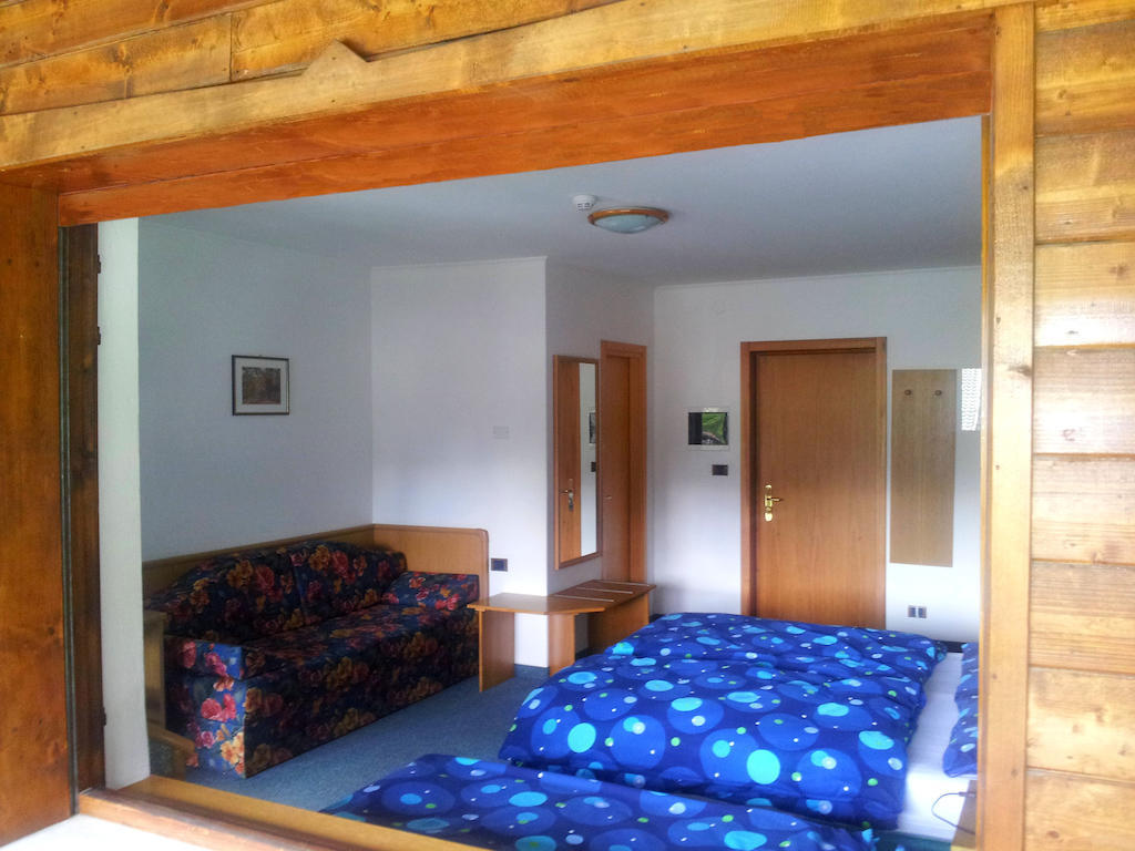 Hotel Rosalpina Rocca Pietore Kamer foto